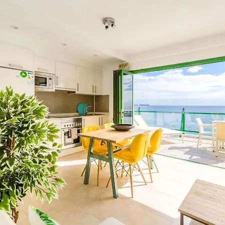 Apartment Sea Breeze Ocean View