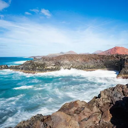 Sea Breeze Ocean View Apartment Playa Blanca (Lanzarote)