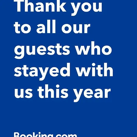 Sea Breeze Ocean View דירה *